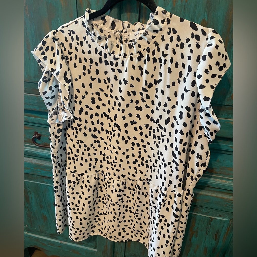 White and Black dot tunic blouse